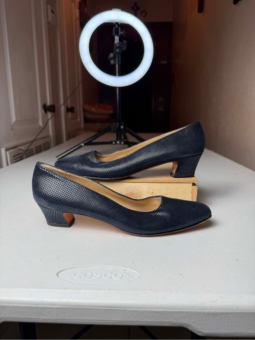 Salvatore Ferragamo Heels Navy Blue Leather Round Toe Pumps Women Size 6.5